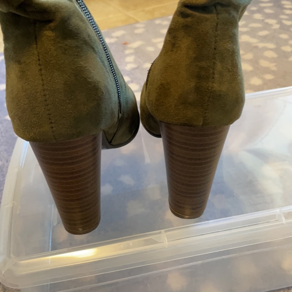 Army Green Suede Booties 5.5; Barely Worn Open Toe - image 4